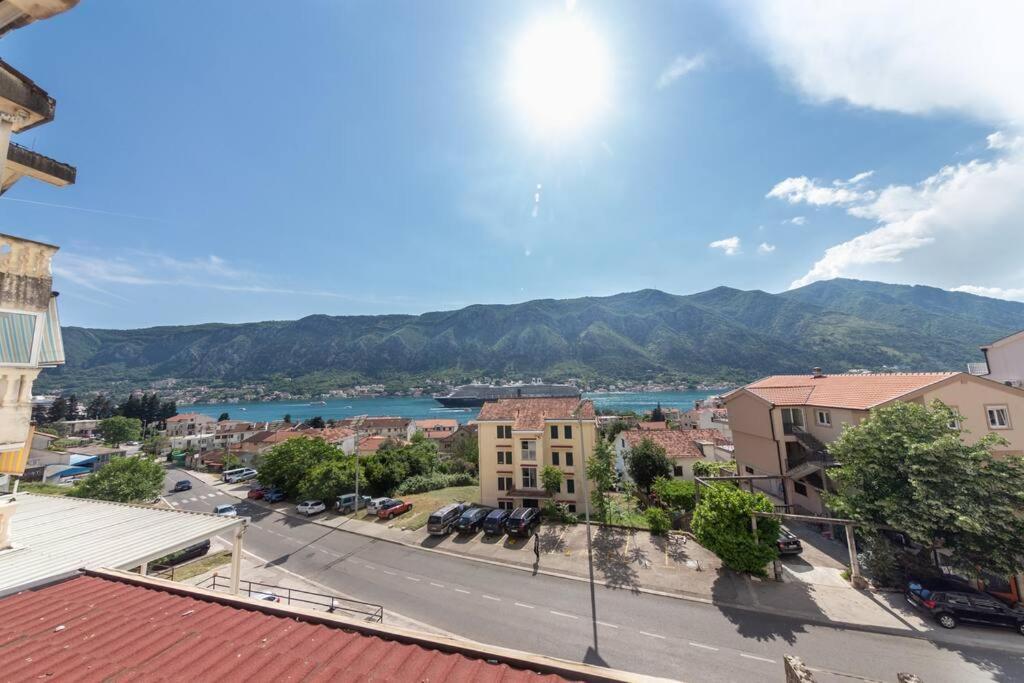 Sailor'S Knot Apartment - Central And Amazing Sea View Kotor Exterior photo